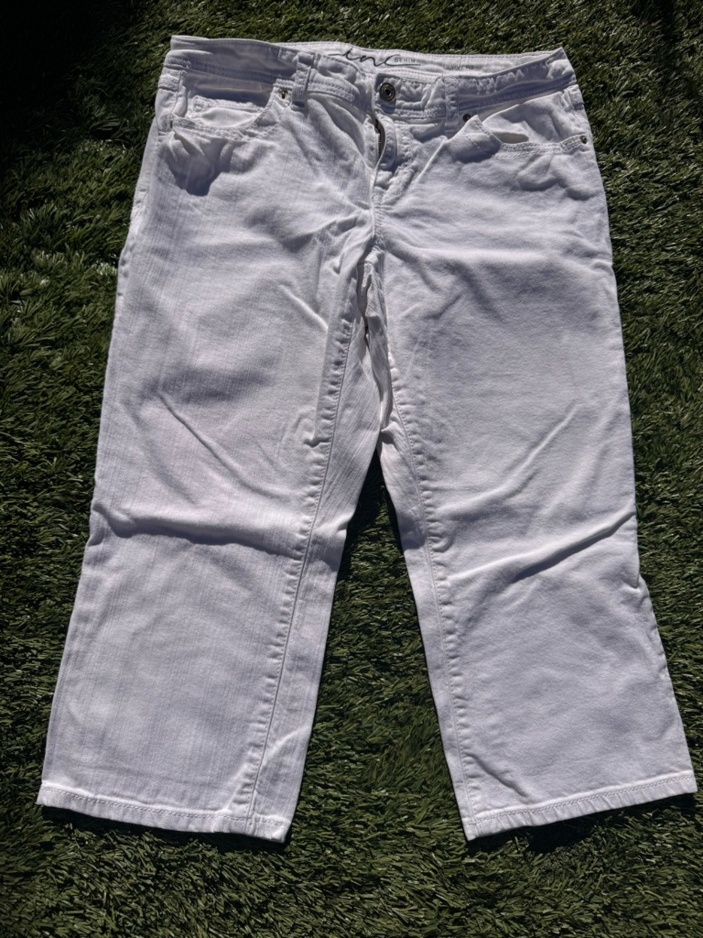 INC White Capri Jeans
